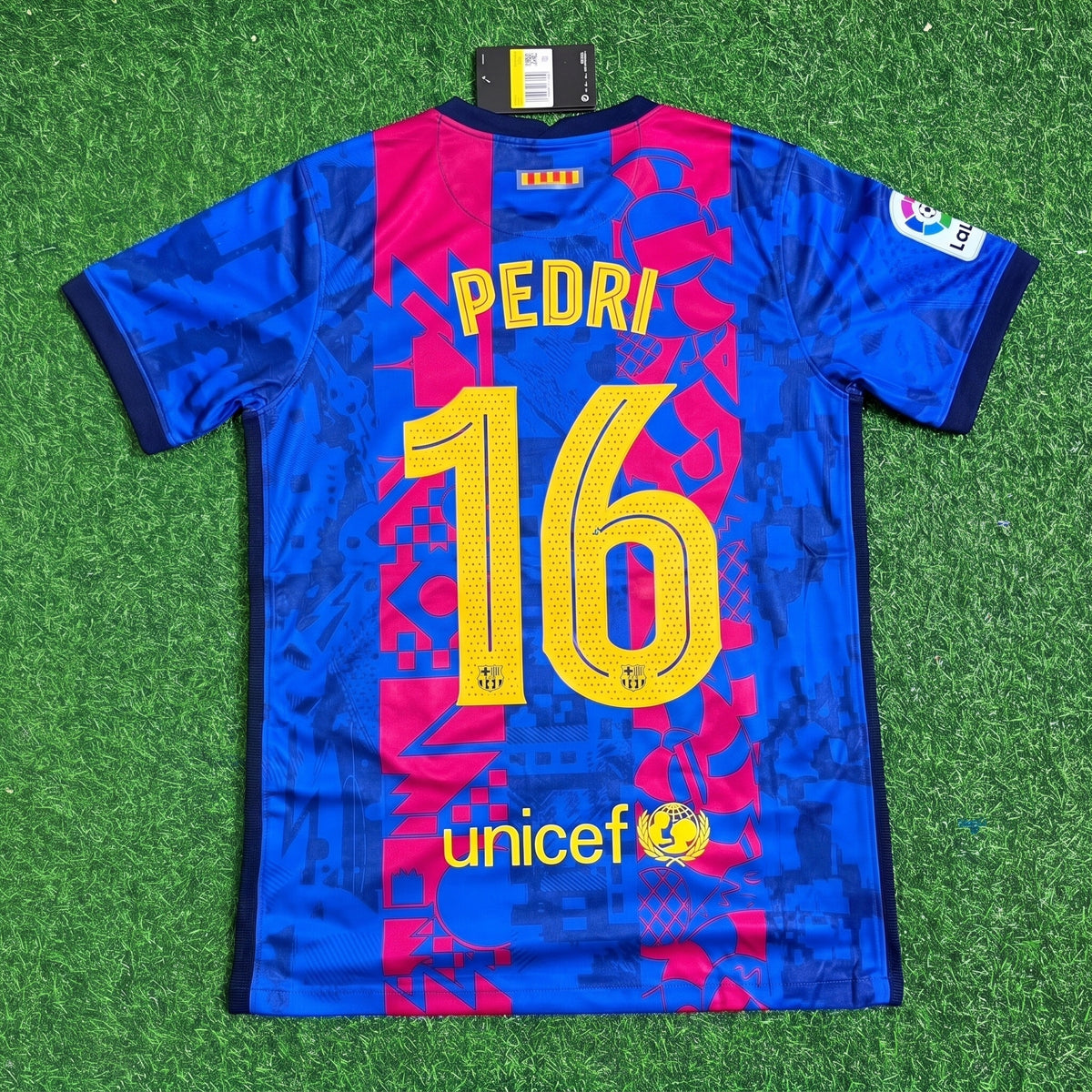 Pedri #16 Barcelona 2021-2022 Season Third Retro Jersey Trikot Soccer Shirt