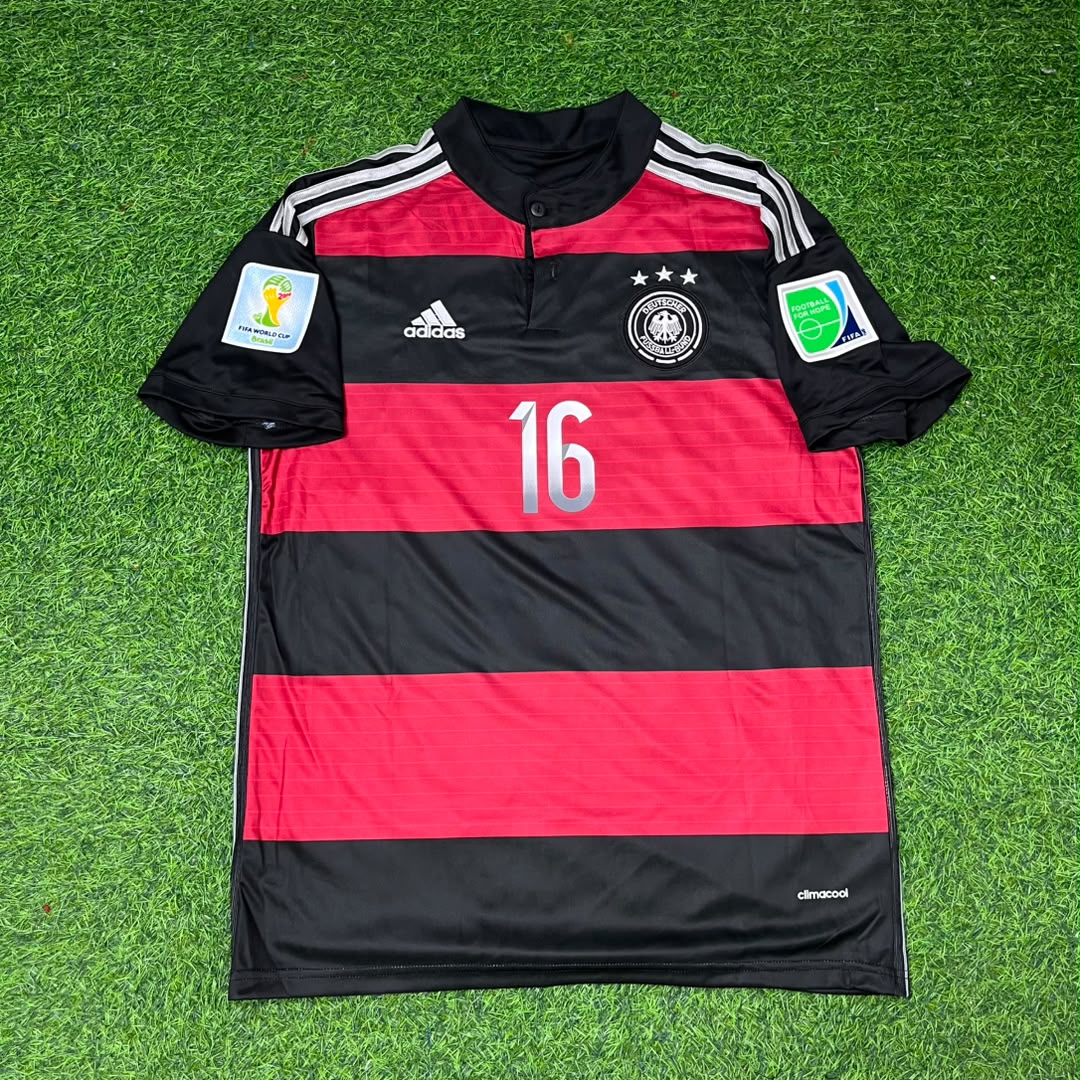 ドイツ代表　LAHM ユニホーム　タグ付き未使用品　2014ブラジル大会 philipp-lahm-germany-