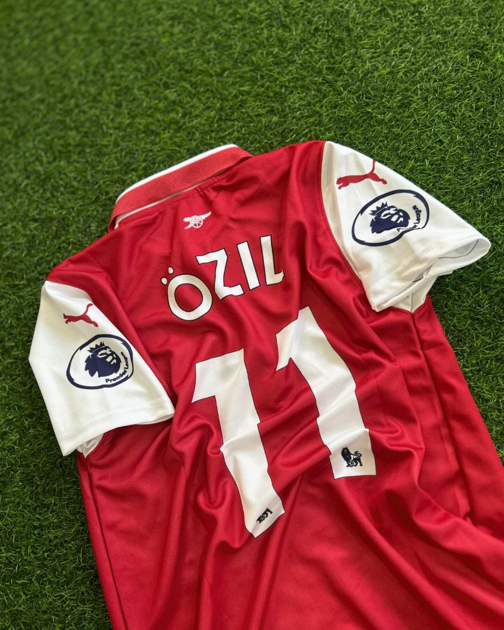 Mesut Ozil Arsenal Retro Jersey
