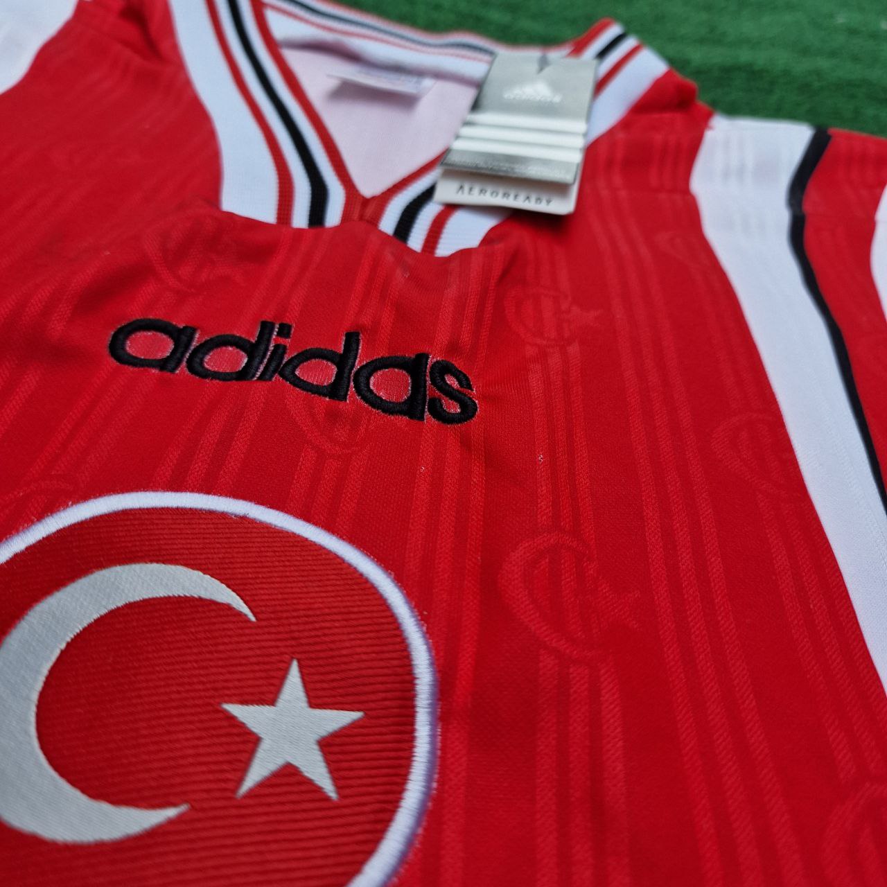 Türkiye Efsane Kırmızı Türkiye Retro Kırmızı Özel Forma Futbol Forması Maglia Trikot Maillot (Kopya)