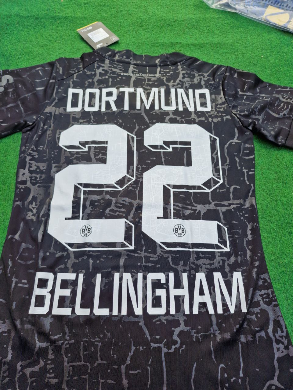 Jude Bellingham Borussia Dortmund Black Retro Football Jersey