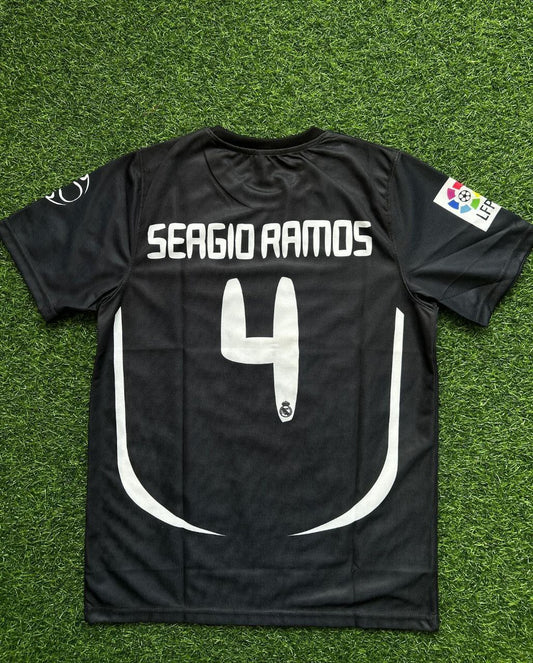 Schwarzes Retro-Trikot von Sergio Ramos von Real Madrid