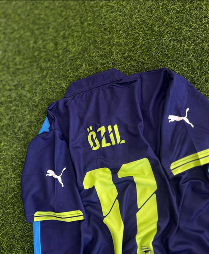 Mesut Ozil Arsenal Retro Jersey