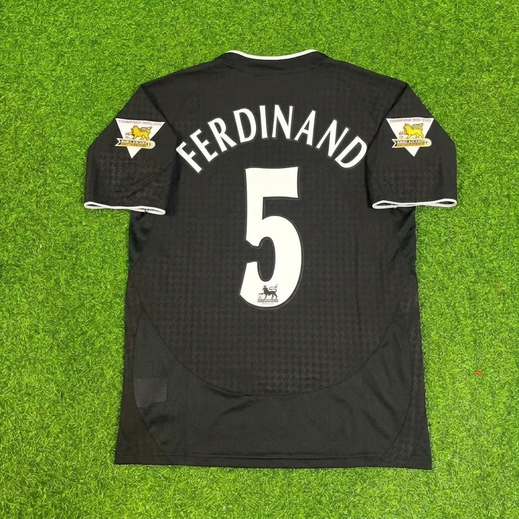 Rio Ferdinand Manchester United 2003-2004 Away Black Retro Football Jersey