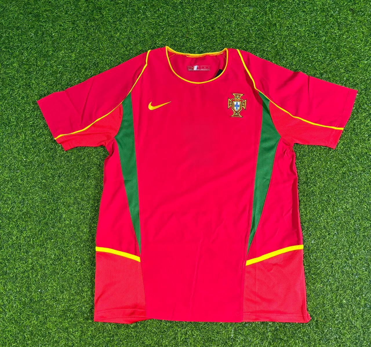 Luís Figo #7 Portugal 2002 Retro Home Red Football Jersey