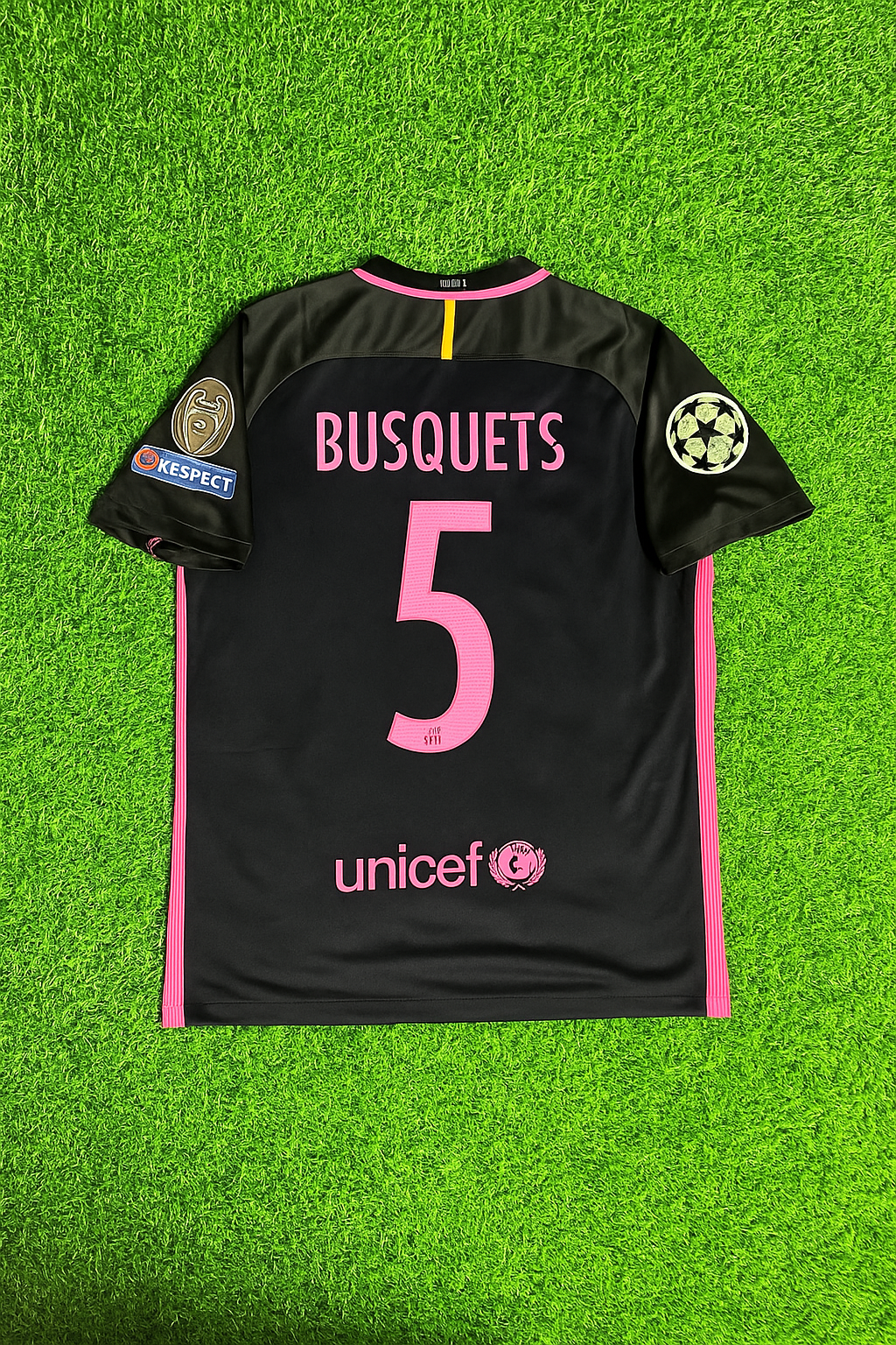 Sergio Busquets 2014/15 Retro Black Pink Jersey Maillot Trikot Maglia