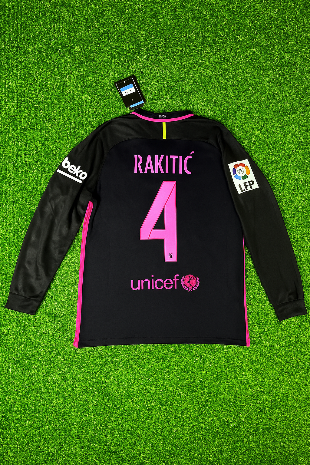 Ivan Rakitic Barcelona 14/15 Retro Pink Printing Long Sleeve Jersey Maillot Trikot Maglia