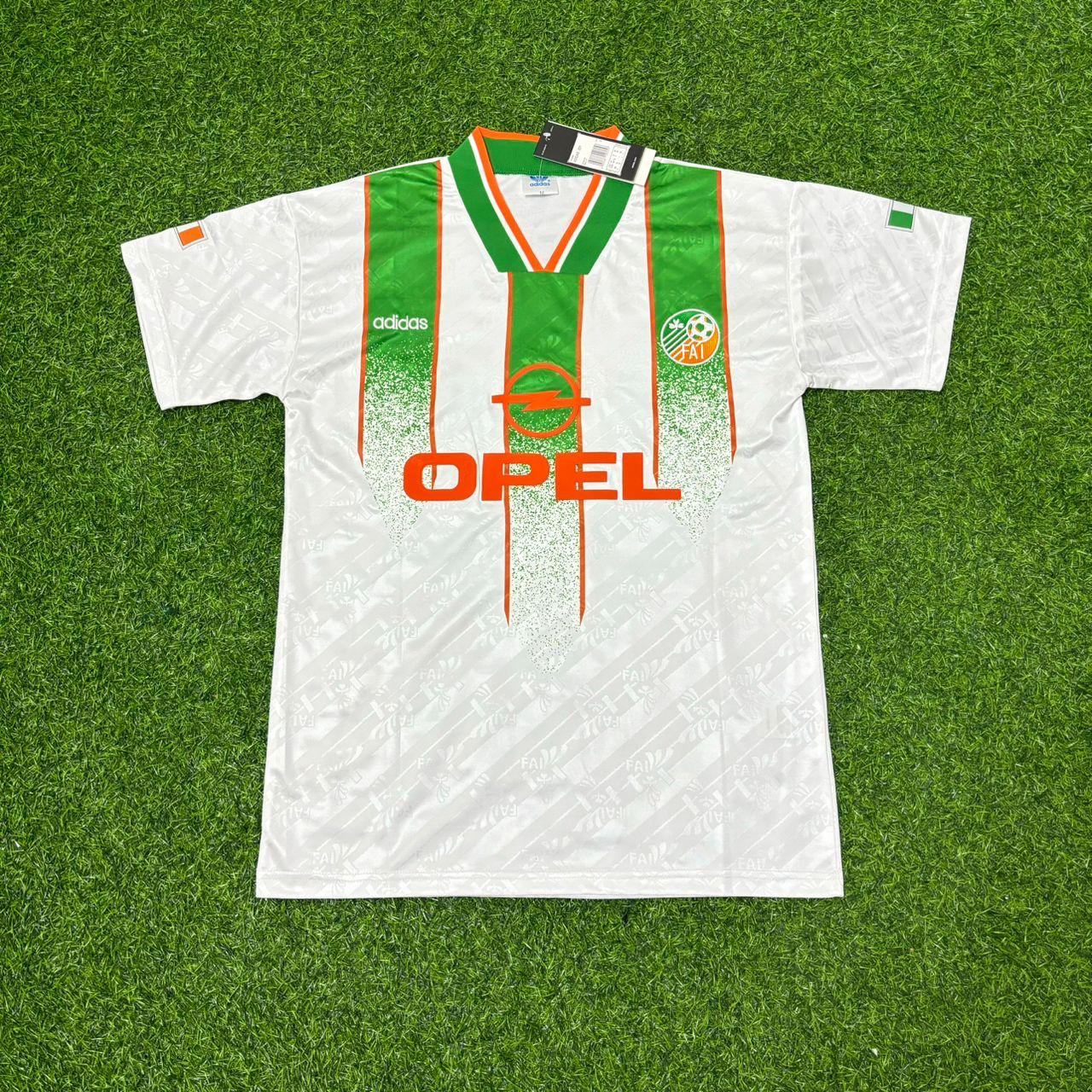 Robbie Keane Ireland Season Away Retro Football Jersey Kit