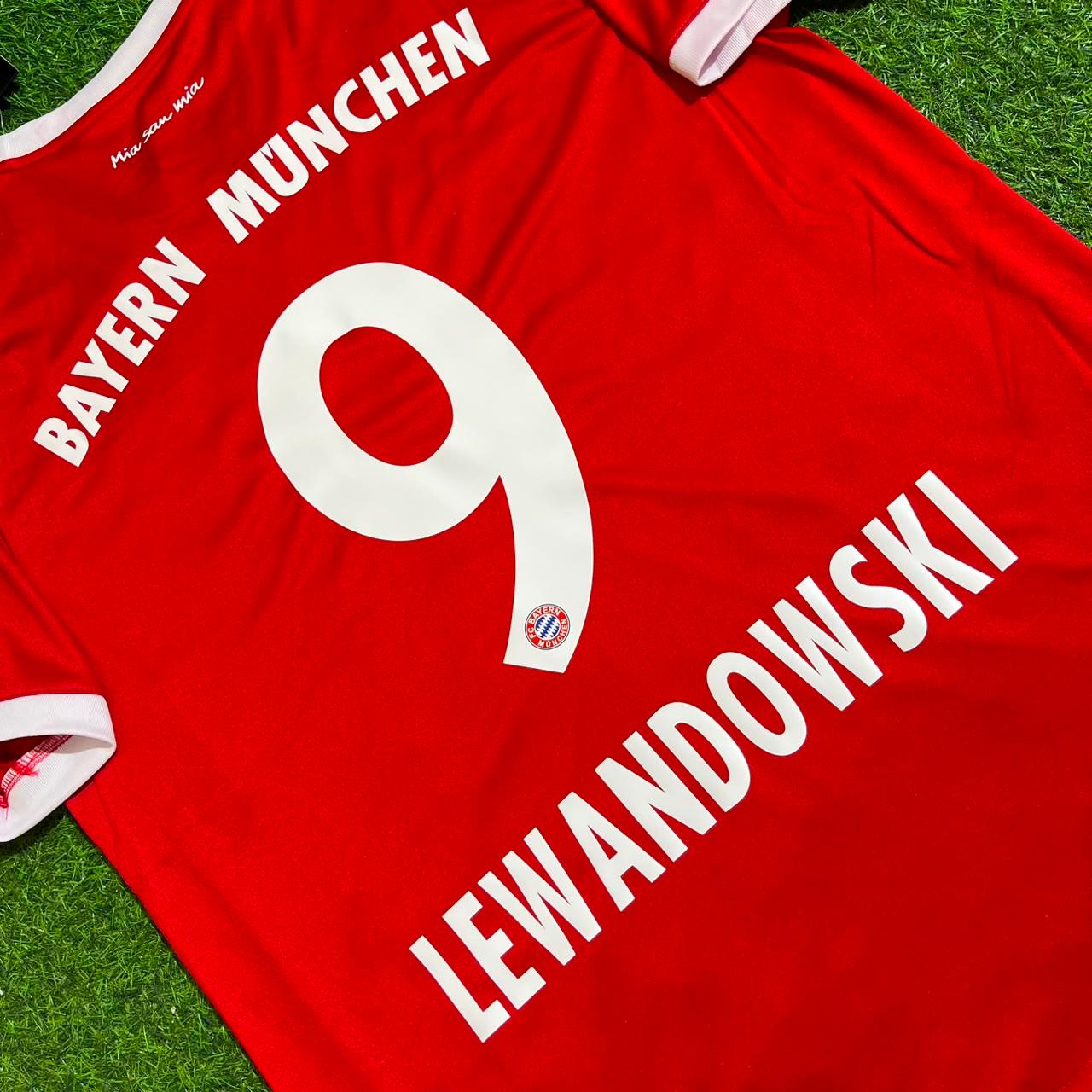 Maillot domicile rétro Robert Lewandowski Bayern Munich 2017-2018