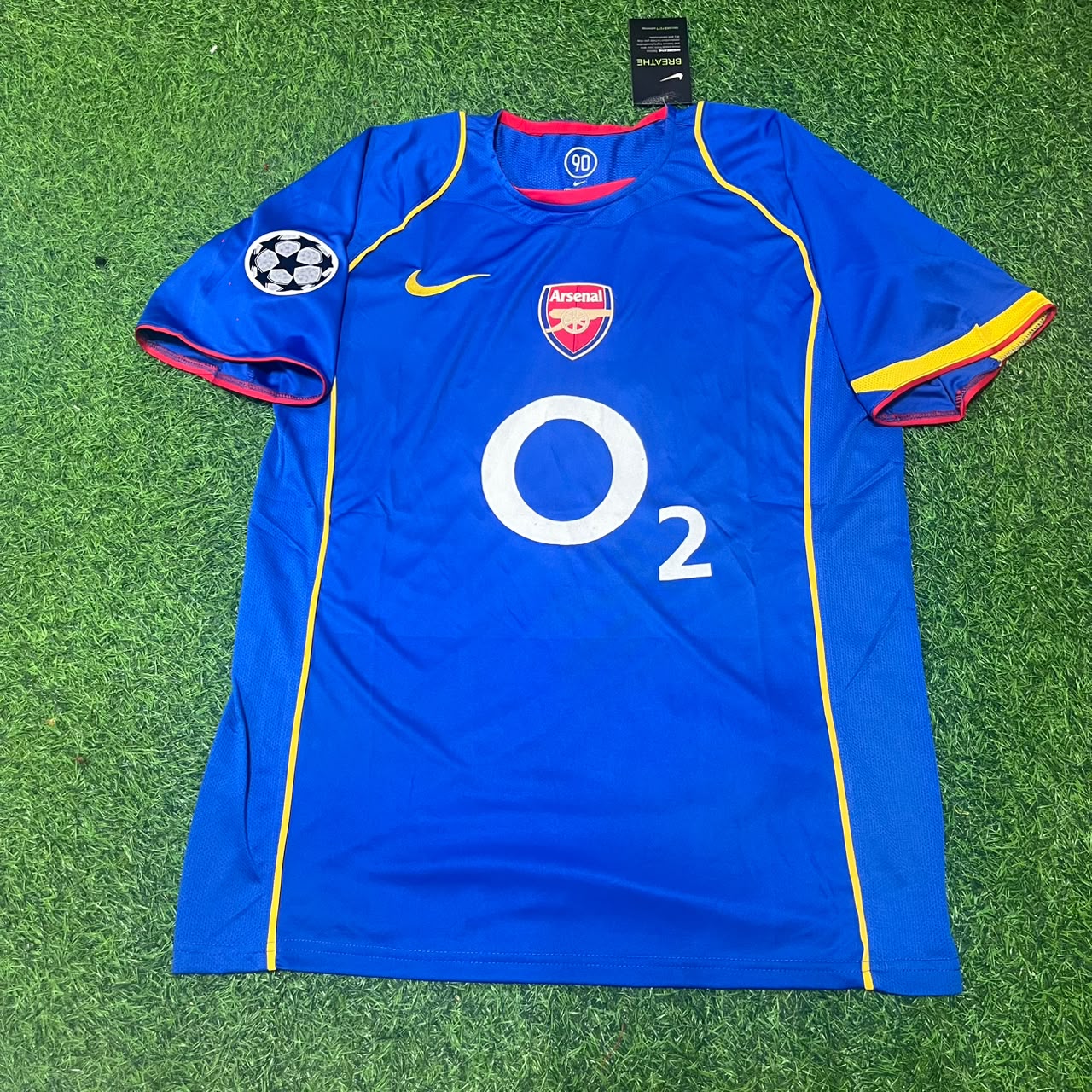 robert-pires-arsenal-2004-2005