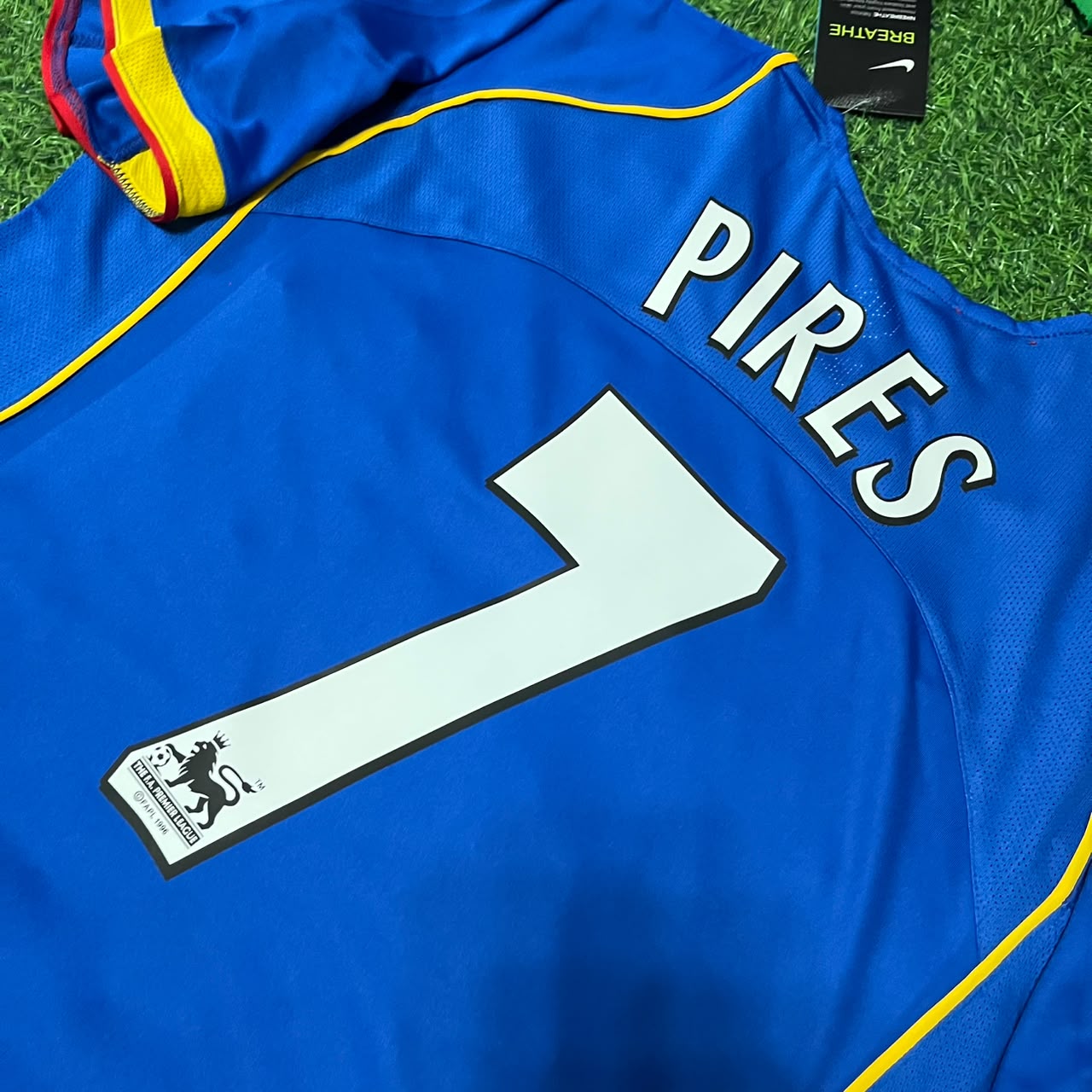robert-pires-arsenal-2004-2005