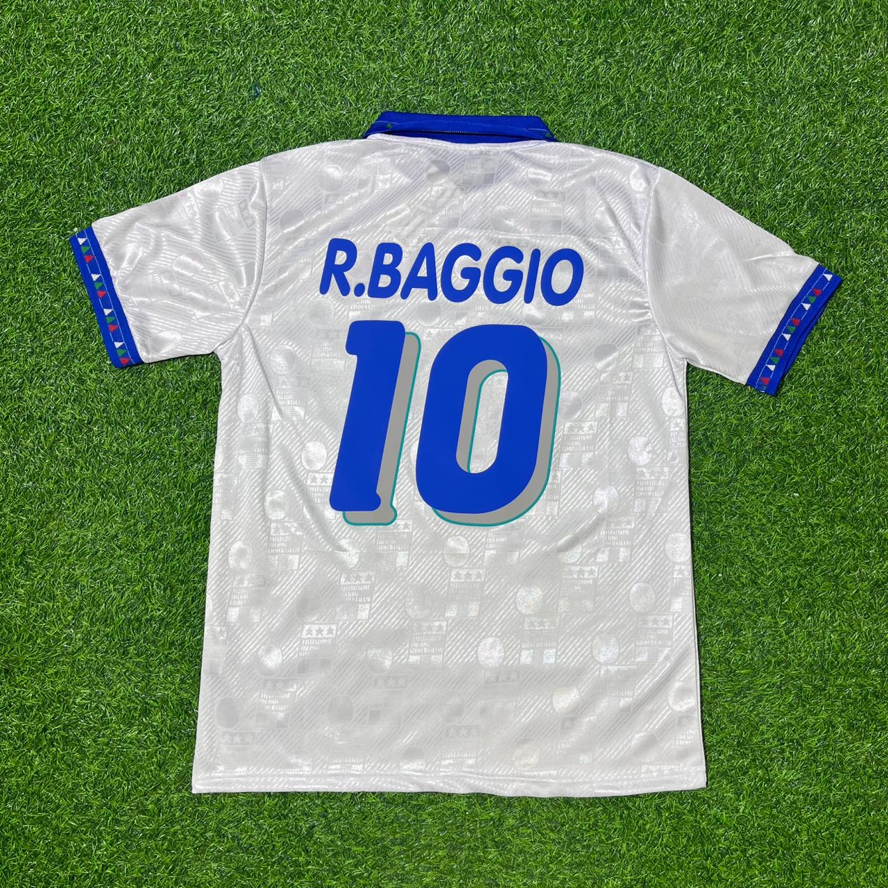 Roberto Baggio Italy 1994 World Cup White Retro Football Jersey Kit