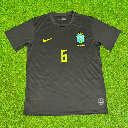 Maillot de football rétro noir Roberto Carlos Brésil