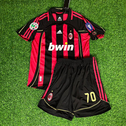 Robinho 70 AC Milan 2007 Retro Kids Kit Set Kindertrikot Maillot Enfant Kindertrui Soccer Shirt