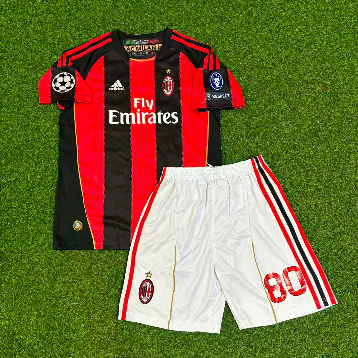 Ronaldinho Gaucho 10 - Milan 2010/2011 Home Kids Retro Jersey Trikot
