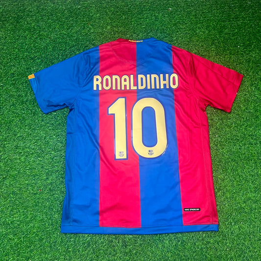 Ronaldinho Gaucho Barcelona 2006/2007 Home Retro Football Jersey