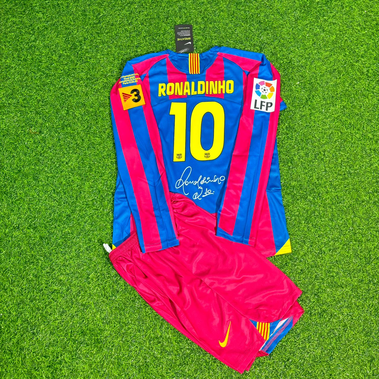 Ronaldinho Gaucho Barcelona 2006 Final Kids Special Retro Long Sleeve Football Jersey Kit