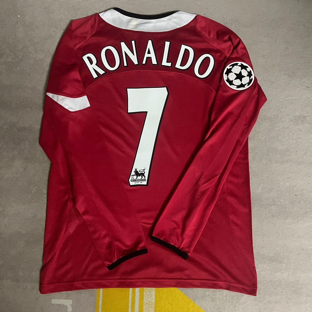 Cristiano Ronaldo Manchester United 2005 Retro Football Jersey