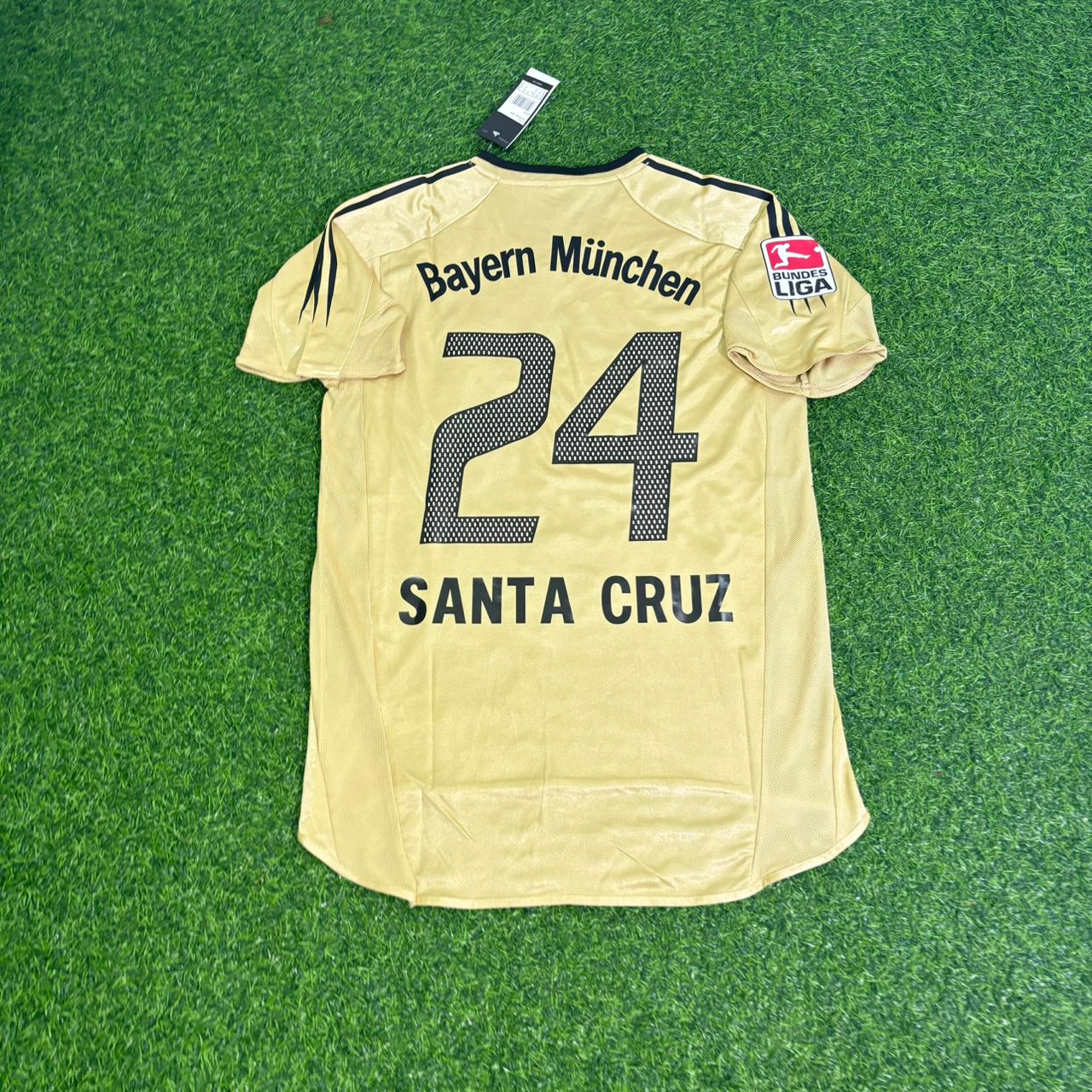 Roque Santa Cruz Bayern München 2004/05 Retro Golden Fußballtrikot Set
