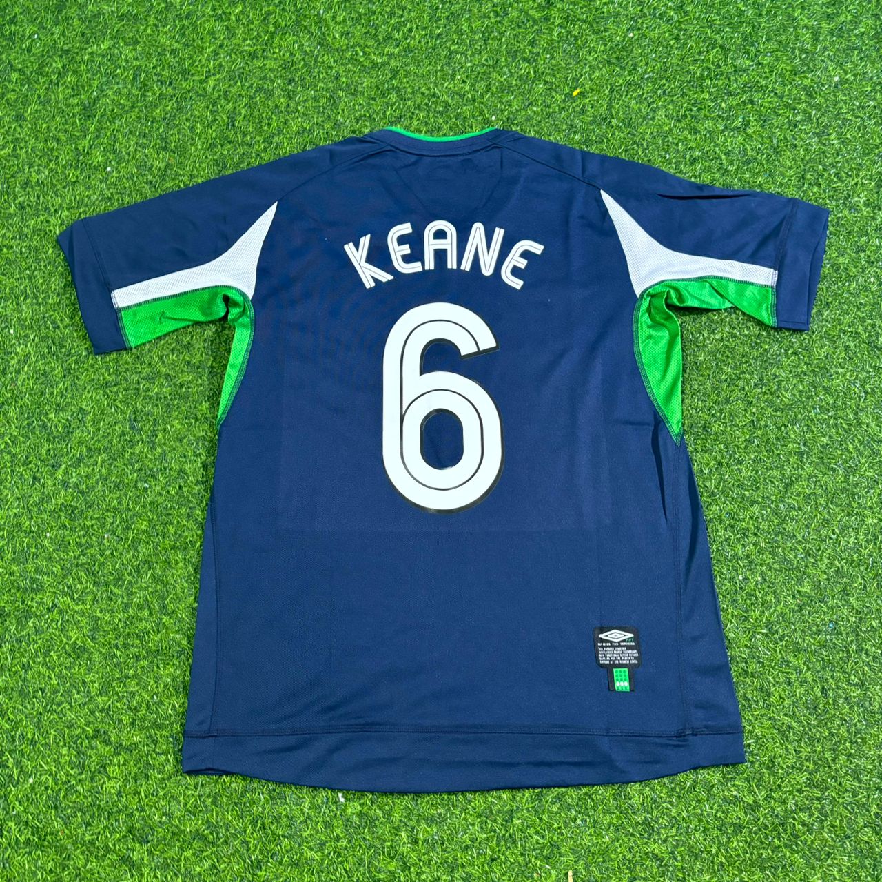 Roy Keane Ireland 2002 World Cup Retro Football Jersey