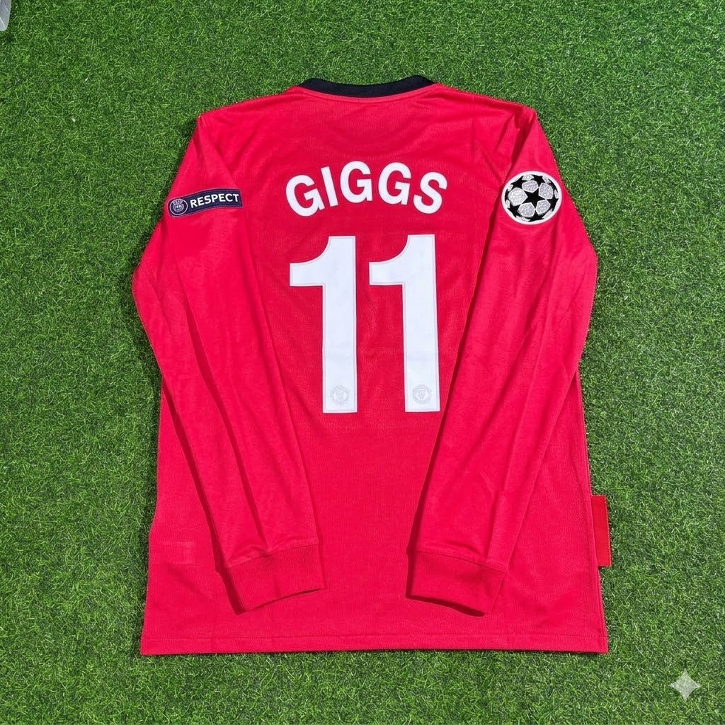 Ryan Giggs #11 Manchester United 2009-2010 Retro Long Sleeve Football Jersey