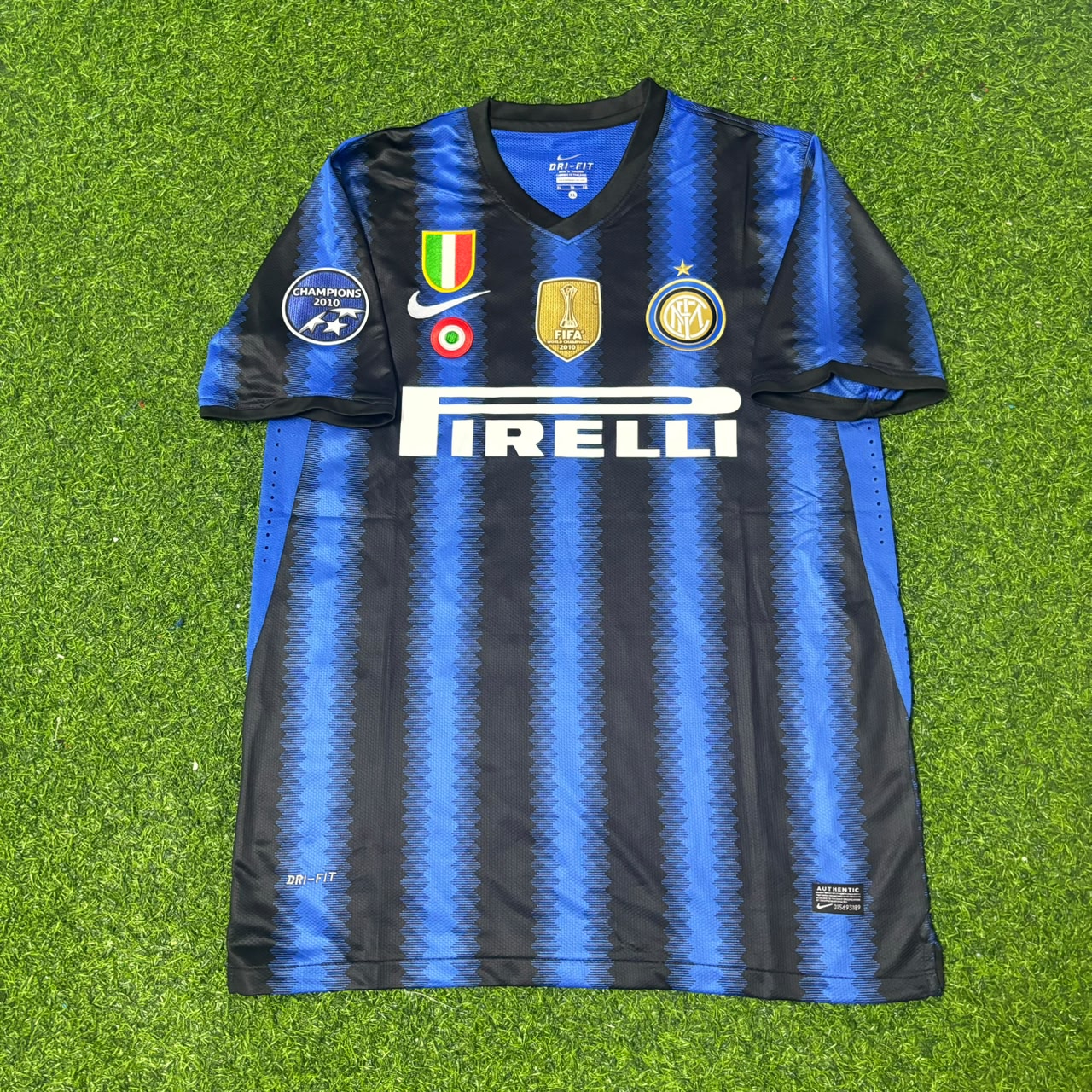 Samuel Eto'o Inter Milan 2011-2012 Home Retro Football Jersey