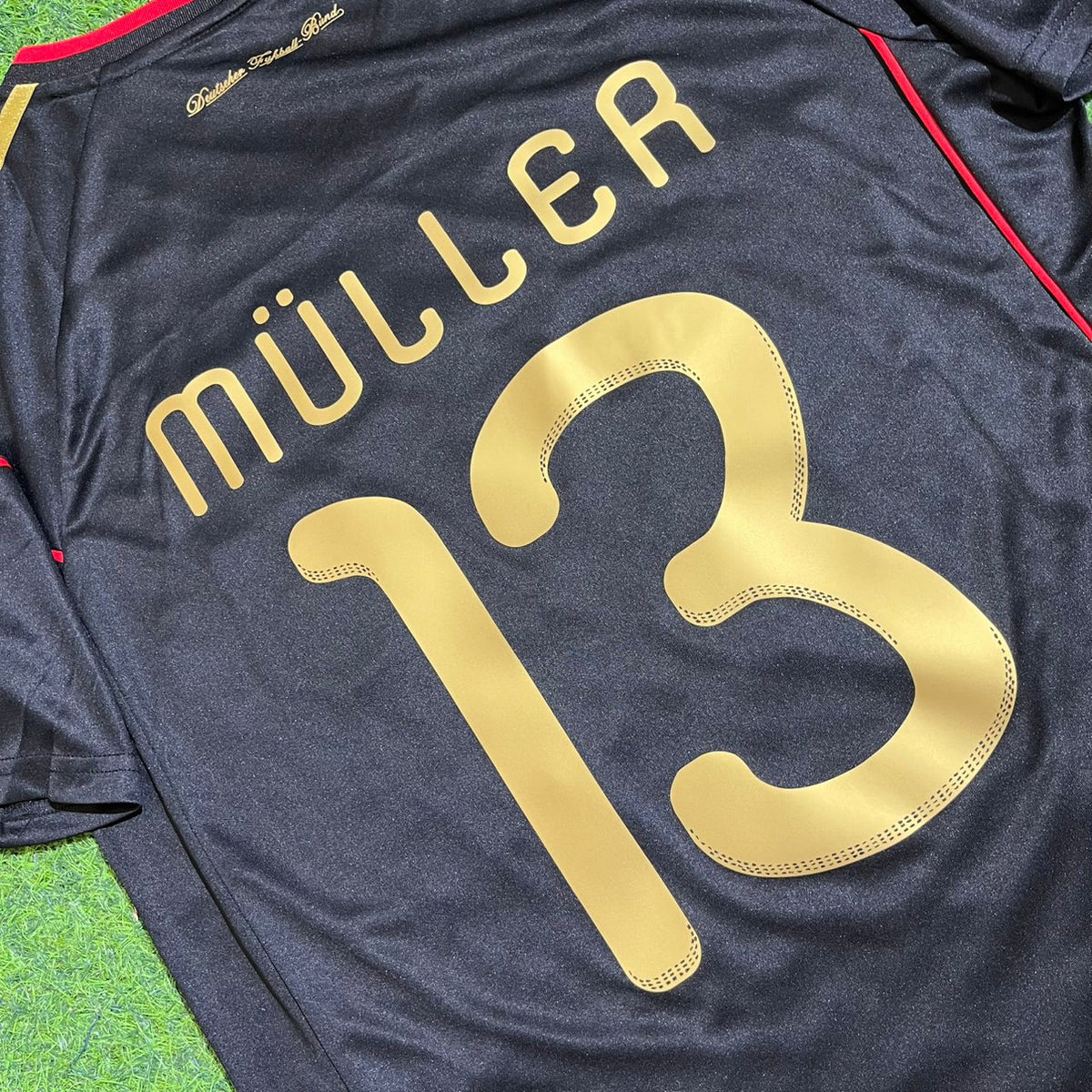 Thomas Müller - Germany Deutschland 2010 World Cup Black Jersey Trikot