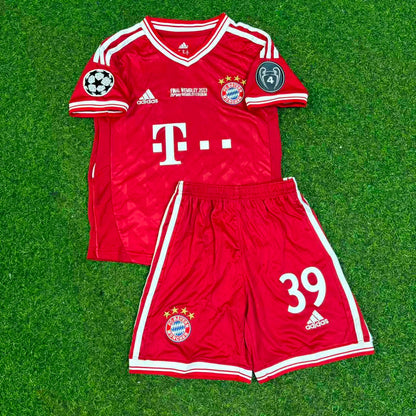 Toni Kroos #39 Bayern Munich 2013 Champions League Final Kids Retro Kit
