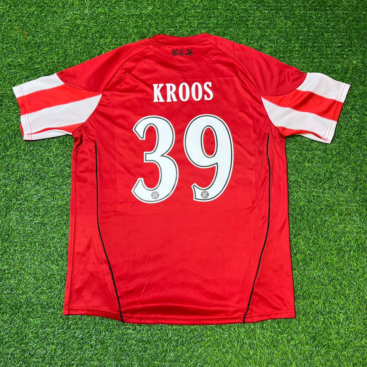 Toni Kroos Bayern Munich 2010/11 Home Jersey Trikot