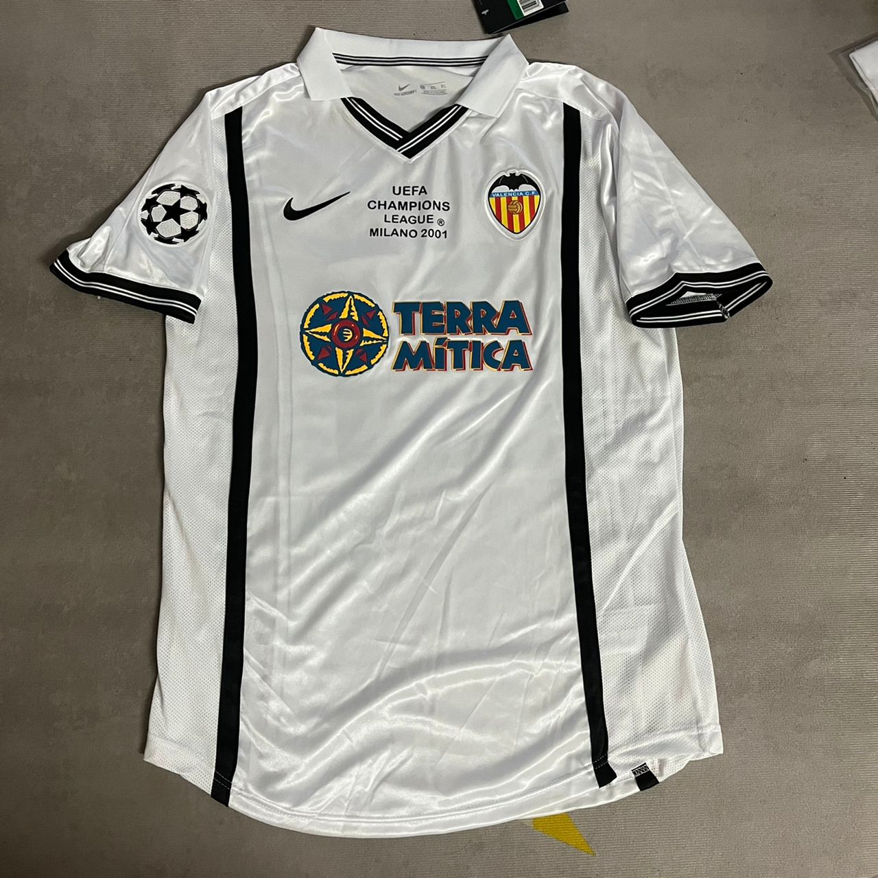 Pablo Aimar Valencia 2001 Milano Champions Final Retro Football Jersey