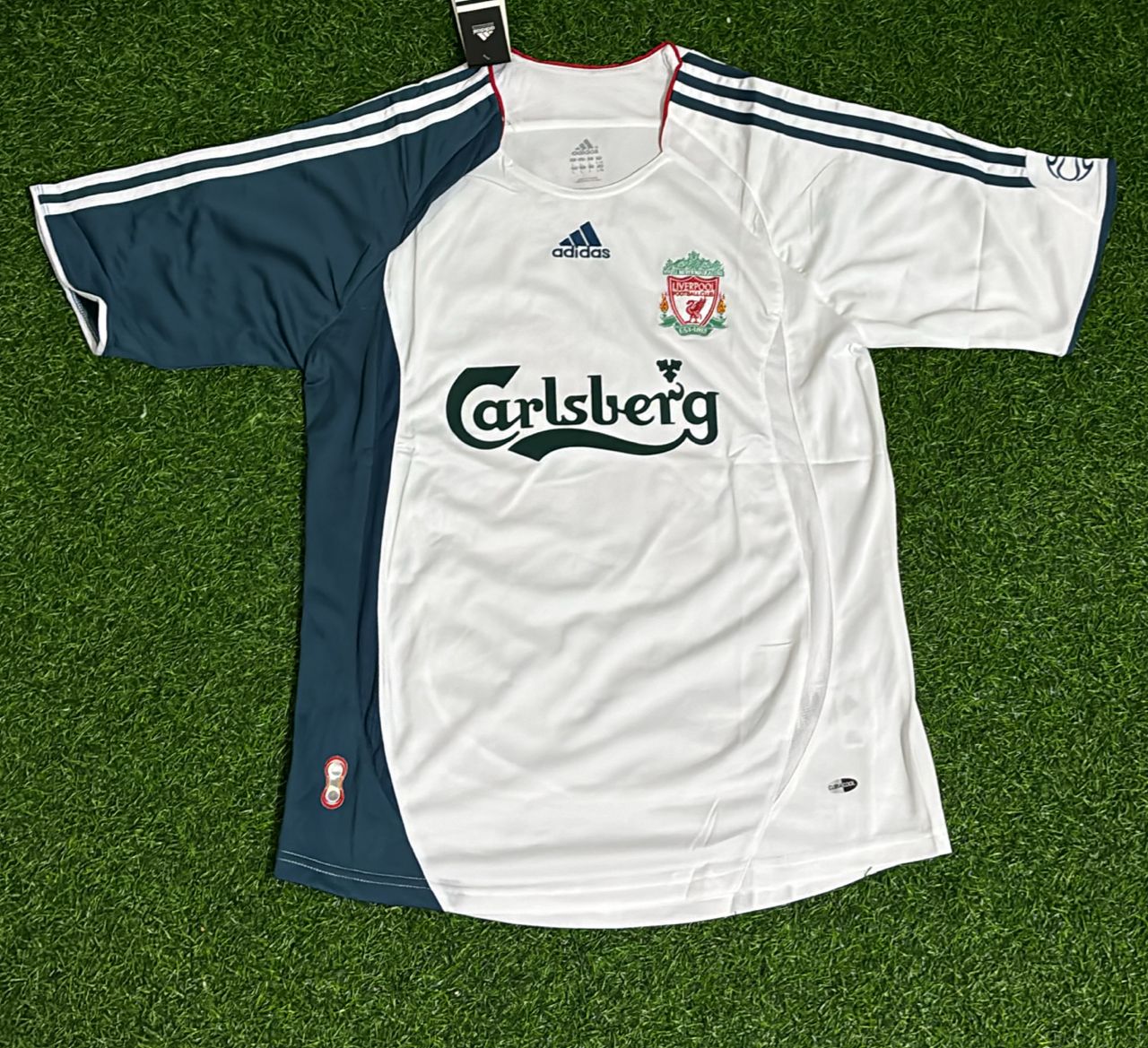 Xabi Alonso Liverpool 2006 2007 White Retro Jersey