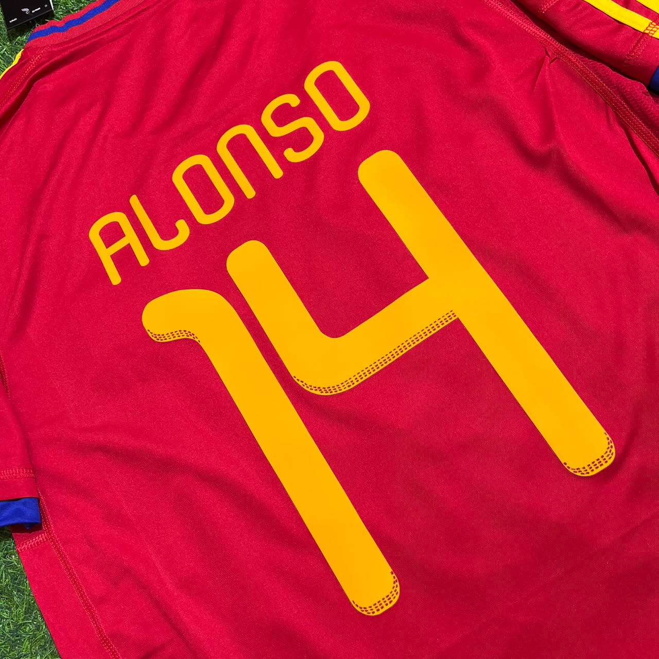 Xabi Alonso 14 – Spain 2010 World Cup Retro Kit Jersey – | Trikot | Maillot Soccer Shirt