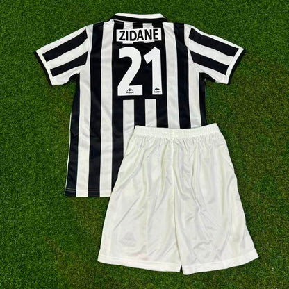 Zinedine Zidane Juventus 1996 1997 Kids Retro Football Jersey