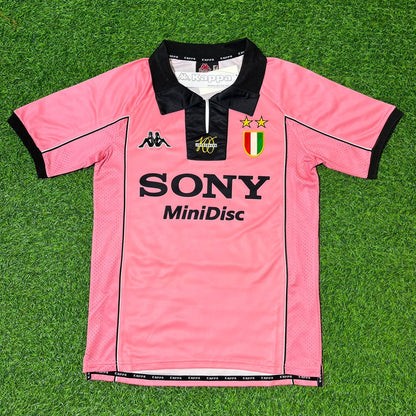 Zinedine Zidane – Juventus 1996-1998 Retro Pink Kit Jersey – | Trikot | Maillot