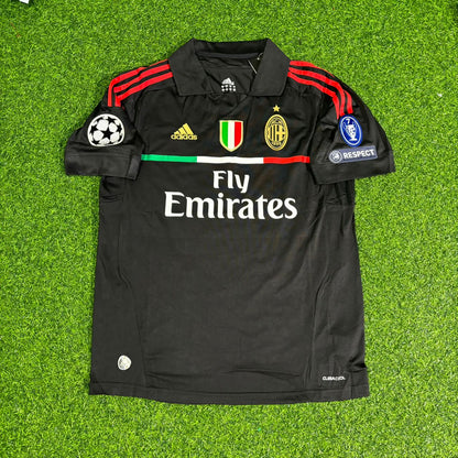 Zlatan Ibrahimović #11 AC Milan 2011 2012 Away Black Retro Jersey