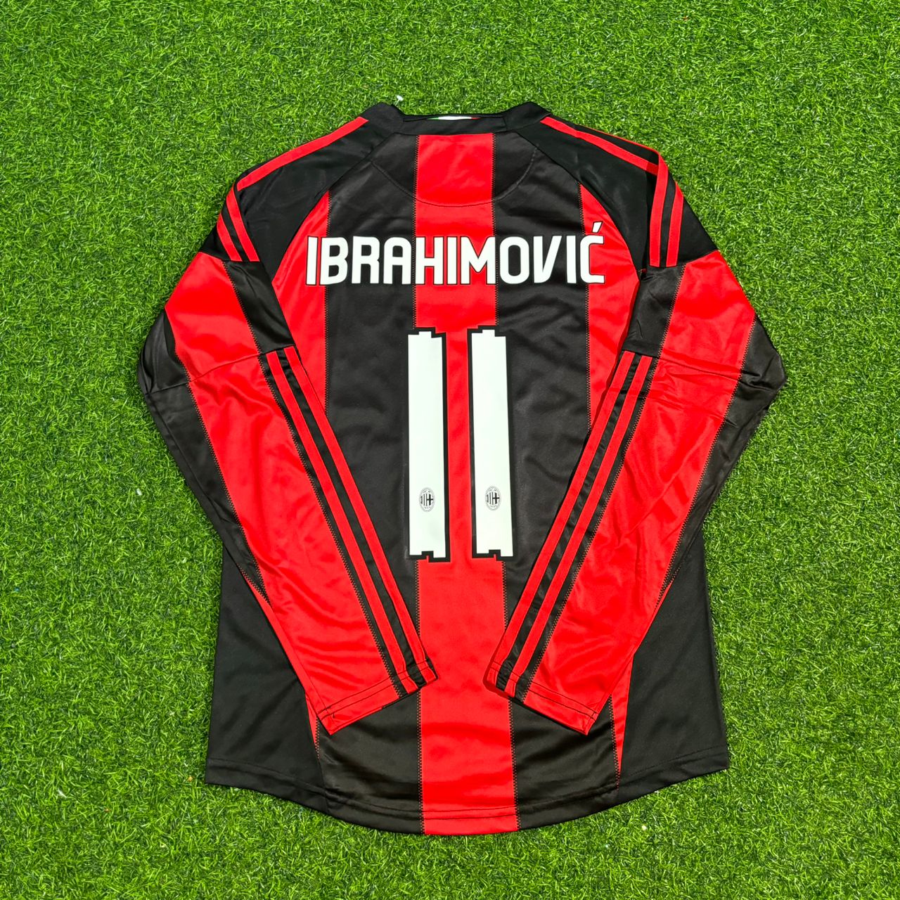 Zlatan Ibrahimovic AC Milan 2010-2011 Home Long Sleeve Retro Football Jersey