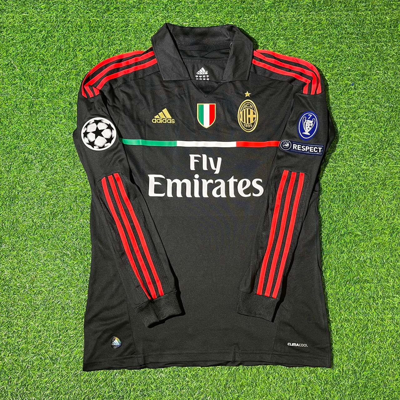 Zlatan Ibrahimović AC Milan 2011/12 Red & Black Retro Football Jersey Kit