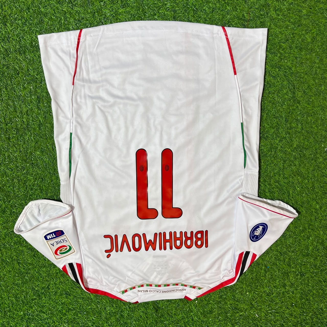 Zlatan Ibrahimović #11 Milan 2011-2012 White KIDS Away Retro Football Jersey