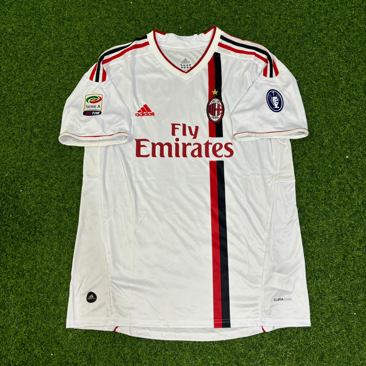 Zlatan Ibrahimović #11 Milan 2011-2012 White Away Retro Football Jersey